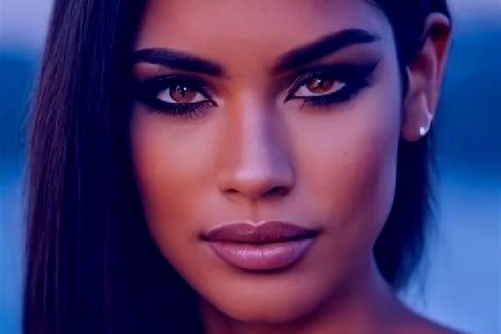 Zoe, 24, a red green-eyed latina companion based in Gallicano. Offering Girlfriend Experience, Prostate Massage, Massage. Available for incall and outcall, d...