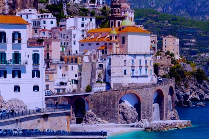 Zoe, 24 — Escort in Cadine, Italy