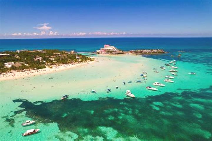 Zoe, 24 — Escort in Isla Mujeres, Mexico