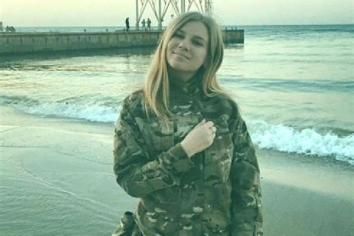 Zoe, 24 — Escort in Shakhtarsk, Ukraine