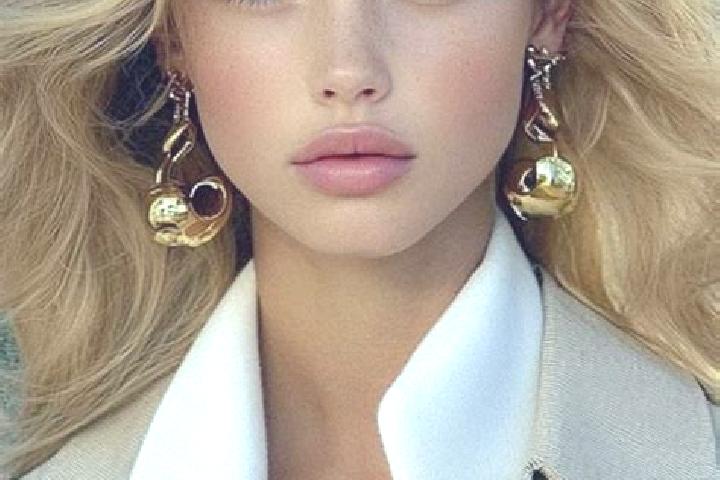 Zoe, 25, a blonde dark-eyed asian companion based in Novaya Usman . Offering Dinner Date, Travel Companion, BDSM, 69. Available for incall and outcall, day a...
