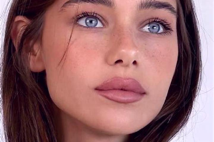 Zoe, 25, a brunette amber-eyed middle eastern companion based in Niederbreitbach. Offering A-Level, GFE, Overnight. Available for incall and outcall, day and...
