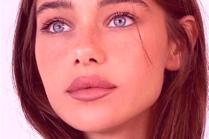 Zoe, 25, a brunette grey-eyed indian companion based in Rath. Offering Tantra, Roleplay, Couples. Available for incall and outcall, day and evening dates.