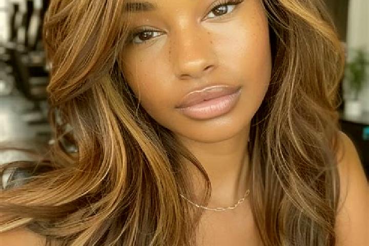 Zoe, 25, a dark blonde brown-eyed mixed companion based in Arcones. Offering Couples, Erotic Massage, A-Level. Available for incall and outcall, overnight bo...