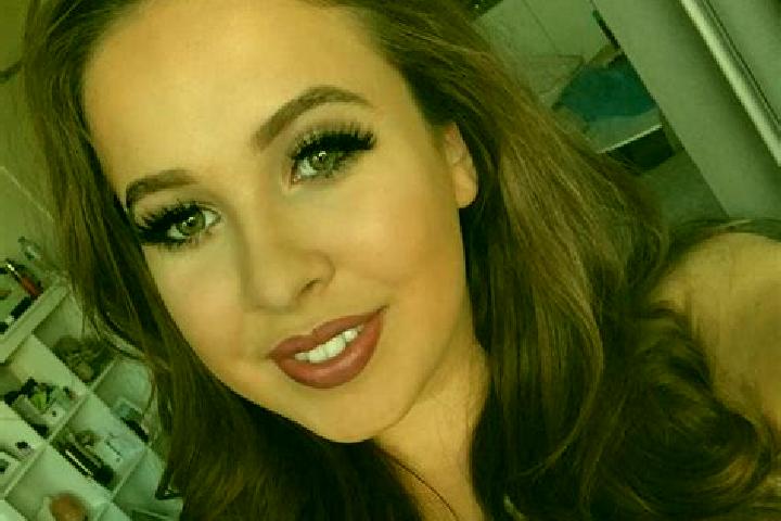 Zoe, 25, a red brown-eyed european companion based in Saltash. Offering OWO, Prostate Massage, Erotic Massage, Travel Companion, Deep French Kissing. Availab...