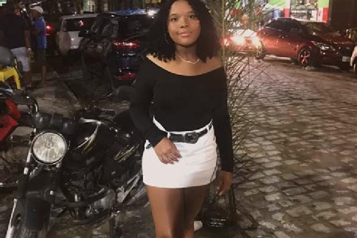 Zoe, 25 — Escort in Itapitanga, Brazil