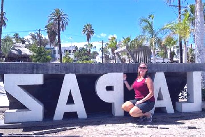 Zoe, 25 — Escort in La Paz, Ecuador