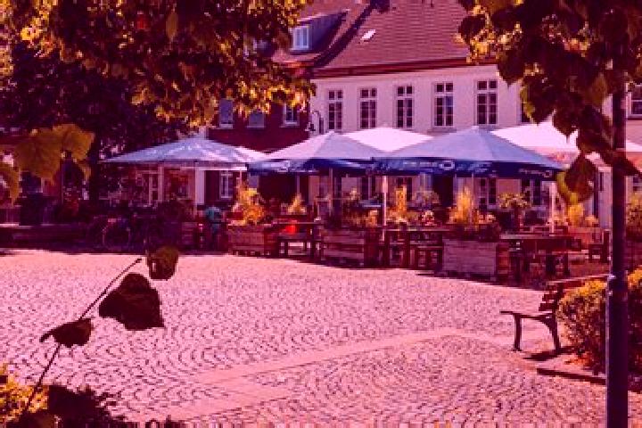 Zoe, 25 — Escort in Meerbusch, Germany