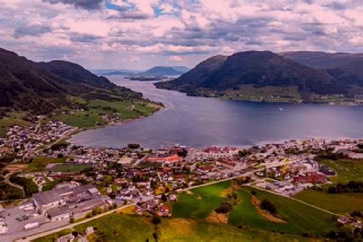 Zoe, 25 — Escort in Sandeid, Norway