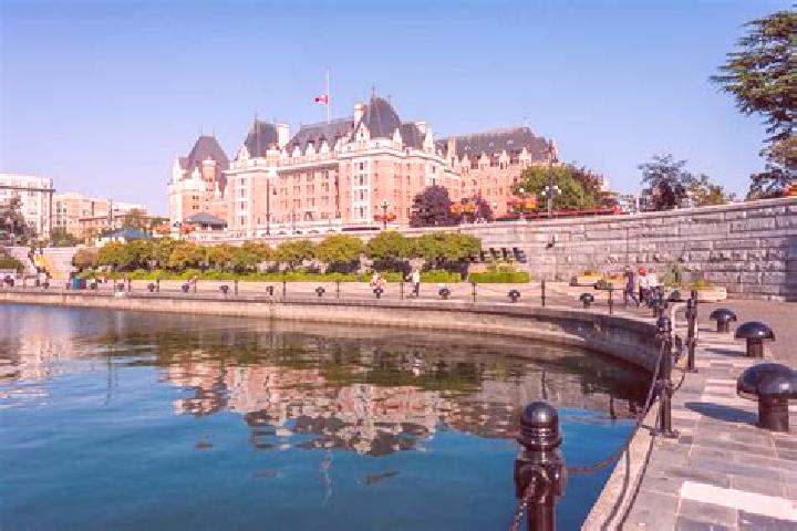 Zoe, 25 — Escort in Victoria, Canada