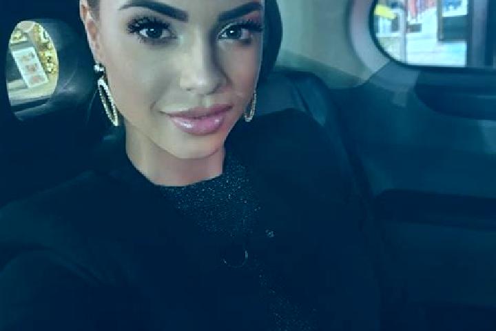 Zoe, 26, a black brown-eyed european companion based in Unjha. Offering Party Girl, Prostate Massage, Fetish, Erotic Massage, Dinner Date. Available for inca...
