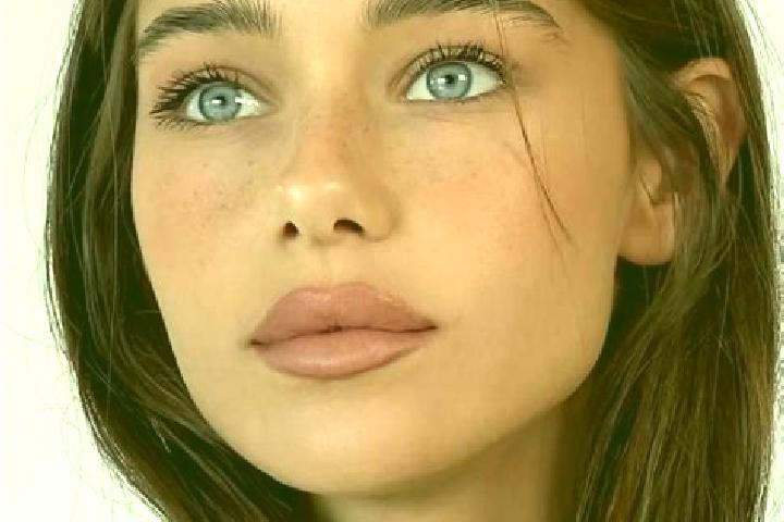 Zoe, 26, a brunette brown-eyed middle eastern companion based in Gjirokaster. Offering Travel Companion, Striptease, Overnight. Available for incall and outc...
