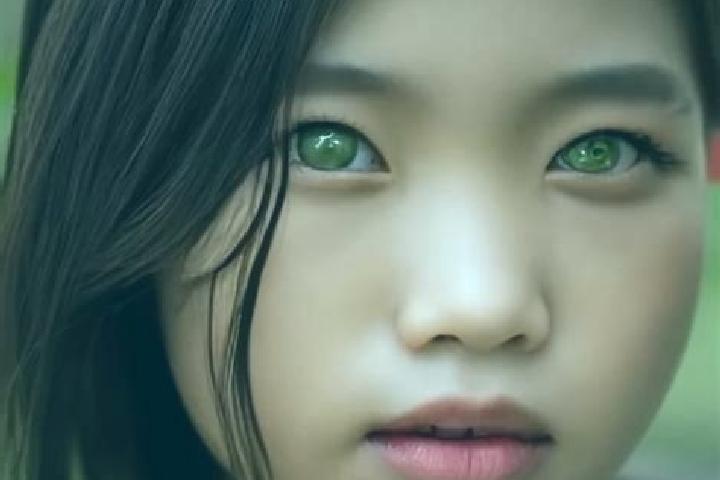 Zoe, 26, a brunette green-eyed asian companion based in Pojiao. Offering Couples, Travel Companion, Duos, Fetish. Available for incall and outcall, day and e...
