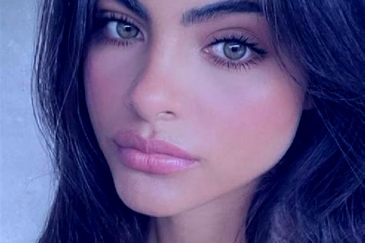 Zoe, 26, a brunette green-eyed latina companion based in Suspiro Picacho. Offering Fetish, Domination, Dinner Date, Striptease, Massage. Available for incall...