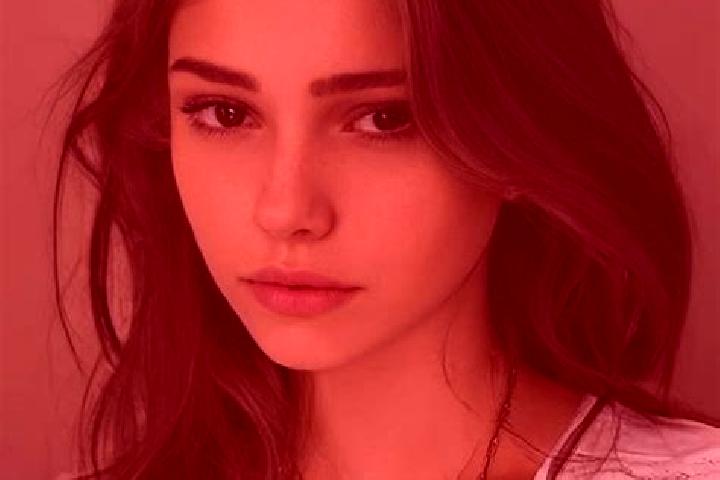 Zoe, 26, a chestnut green-eyed slavic companion based in Marayong. Offering GFE, Fetish, Travel Companion. Available for incall and outcall, day and evening ...