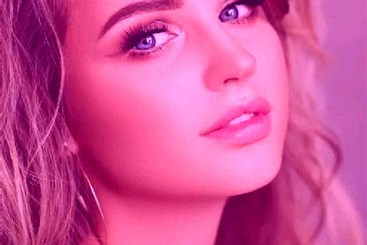 Zoe, 26, a dark blonde blue-eyed asian companion based in Sedgefield. Offering GFE, Travel Companion, BDSM. Available for incall and outcall, overnight booki...