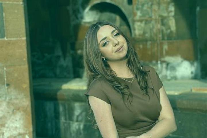 Zoe, 26 — Escort in Aragatsavan, Armenia