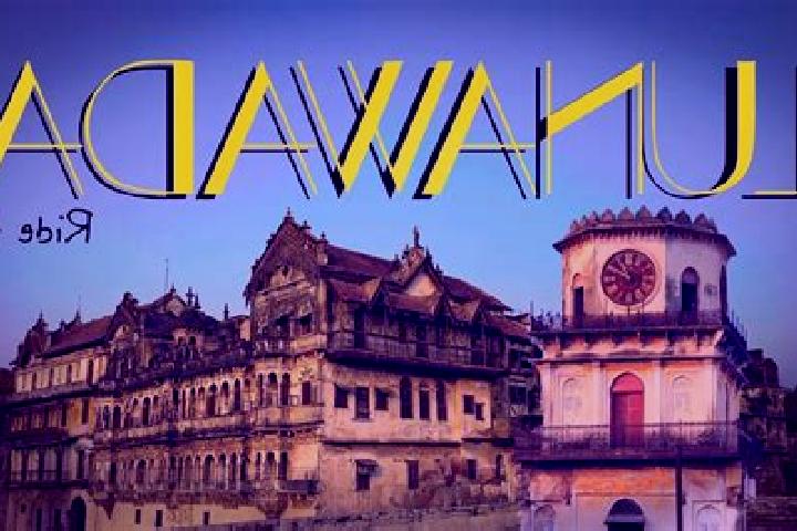 Zoe, 26 — Escort in Lunavada, India