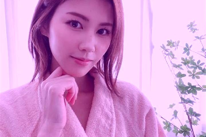 Zoe, 26 — Escort in Mino, Japan