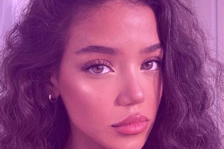 Zoe, 27, a black brown-eyed mediterranean companion based in Filadelfia. Offering Party Girl, A-Level, Domination. Available for incall and outcall, overnigh...