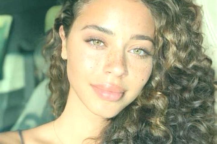 Zoe, 27, a black hazel-eyed latina companion based in Aizhai. Offering 69, A-Level, Girlfriend Experience. Available for incall and outcall, day and evening ...