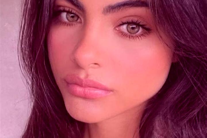Zoe, 27, a blonde amber-eyed indian companion based in Norwell. Offering Duos, Striptease, Domination, Tantra, Girlfriend Experience. Available for incall an...