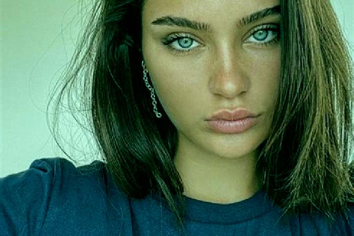 Zoe, 27, a brunette blue-eyed ebony companion based in Ruz Badan. Offering Striptease, BDSM, Prostate Massage. Available for incall and outcall, day and even...