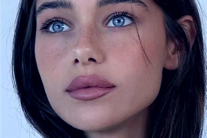 Zoe, 27, a brunette brown-eyed mixed companion based in Maozui. Offering Fetish, A-Level. Available for incall and outcall, day and evening dates.