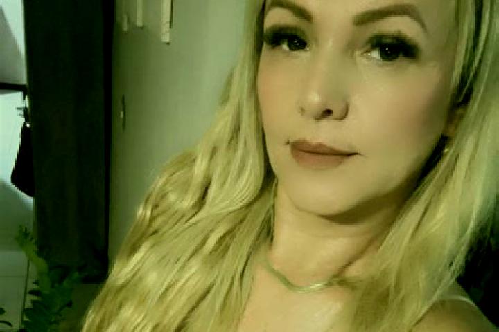 Zoe, 27 — Escort in Magdalena, United States