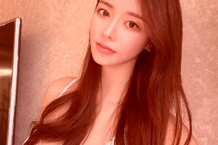 Zoe, 27 — Escort in Nibei, China