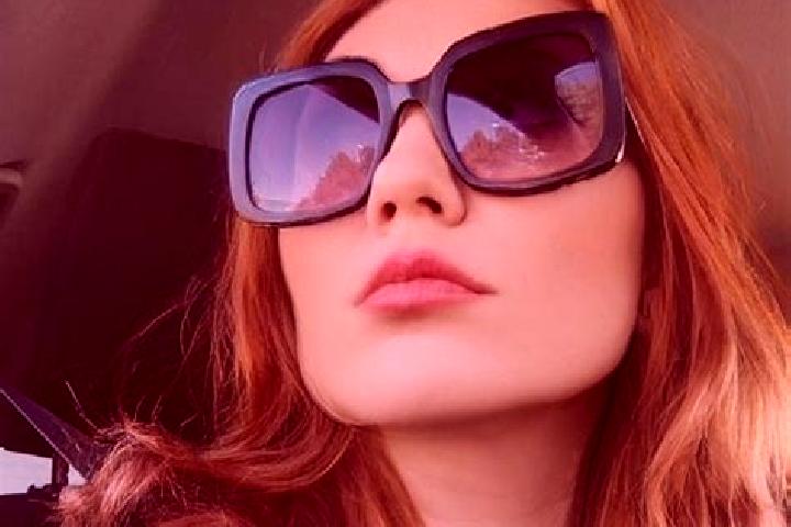 Zoe, 27 — Escort in Produlesti, Romania