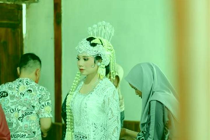 Zoe, 27 — Escort in Puncakwangi, Indonesia