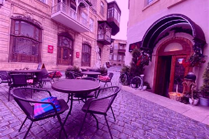 Zoe, 27 — Escort in Qala, Azerbaijan