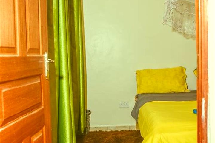 Zoe, 27 — Escort in Rongo, Kenya
