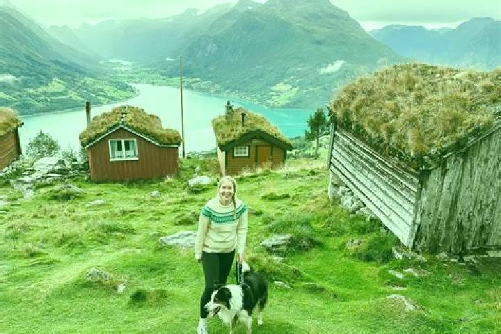 Zoe, 27 — Escort in Spetalen, Norway