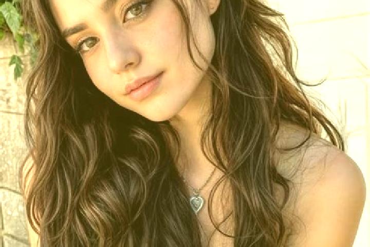Zoe, 28, a auburn grey-eyed middle eastern companion based in Dasht-e Shur. Offering Party Girl, Massage, Prostate Massage, Travel Companion. Available for i...