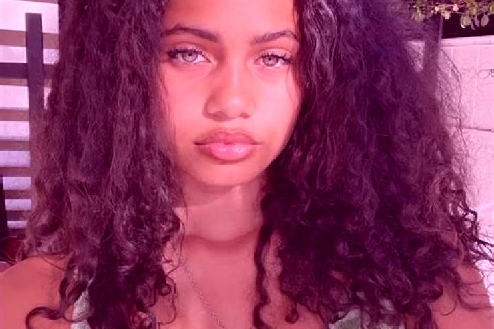 Zoe, 28, a black green-eyed mixed companion based in Portets. Offering Domination, Fetish, BDSM, Couples. Available for incall and outcall, overnight booking...