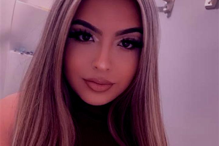 Zoe, 28, a blonde amber-eyed latina companion based in Frechen. Offering Prostate Massage, Dinner Date, Girlfriend Experience, 69. Available for incall and o...