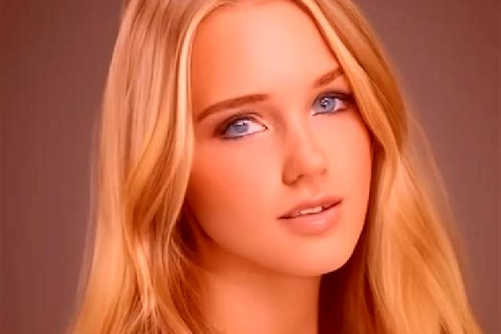 Zoe, 28, a blonde grey-eyed slavic companion based in Jandira. Offering GFE, Girlfriend Experience, Duos, Prostate Massage, BDSM. Available for incall and ou...