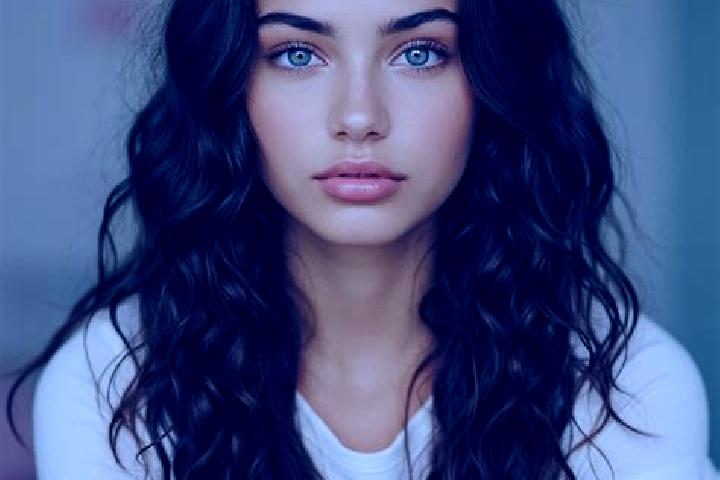 Zoe, 28, a brunette hazel-eyed mediterranean companion based in Oesao. Offering 69, Travel Companion, BDSM. Available for incall and outcall, day and evening...