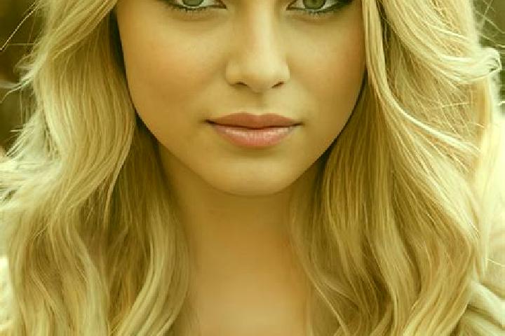 Zoe, 28, a dark blonde amber-eyed latina companion based in Xitangtuo. Offering Deep French Kissing, A-Level. Available for incall and outcall, overnight boo...