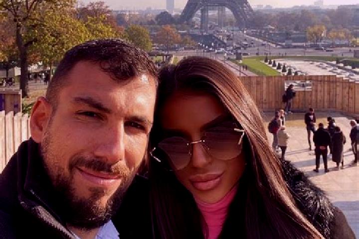Zoe, 28 — Escort in Dumitrita, Romania