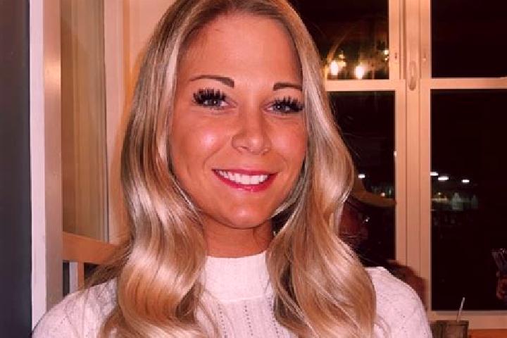 Zoe, 28 — Escort in Greenbush, United States