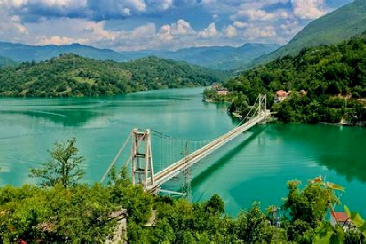 Zoe, 28 — Escort in Ostrozac, Bosnia and Herzegovina
