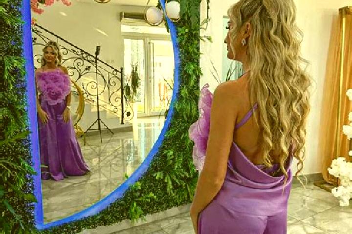 Zoe, 28 — Escort in Palilula, Romania
