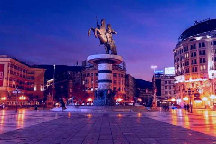 Zoe, 28 — Escort in Pirava, North Macedonia