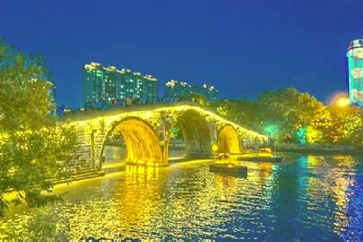 Zoe, 28 — Escort in Qiaoxi, China