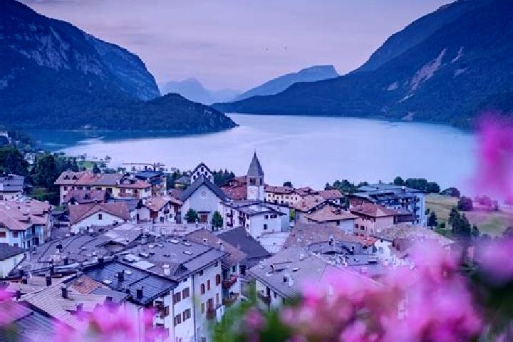Zoe, 28 — Escort in Spormaggiore, Italy
