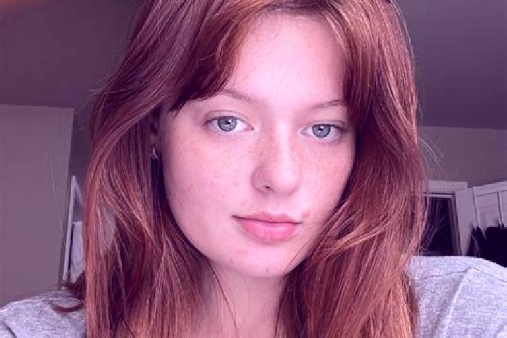 Zoe, 29, a red brown-eyed caucasian companion based in Plesani. Offering Duos, Party Girl, Roleplay, 69. Available for incall and outcall, overnight bookings...