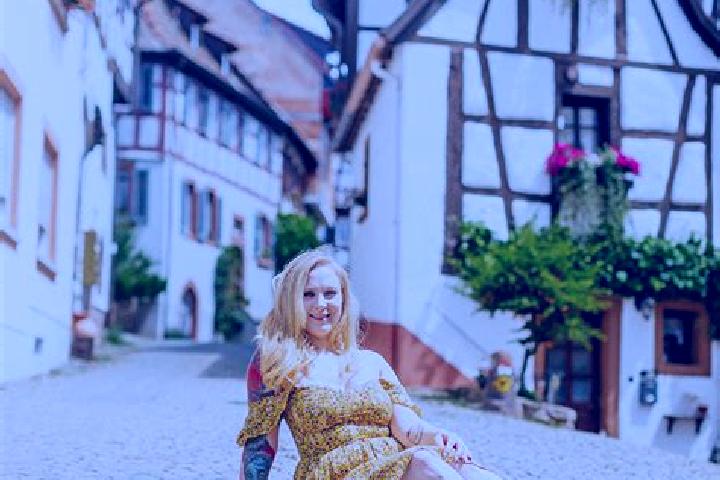 Zoe, 29 — Escort in Neuleiningen, Germany